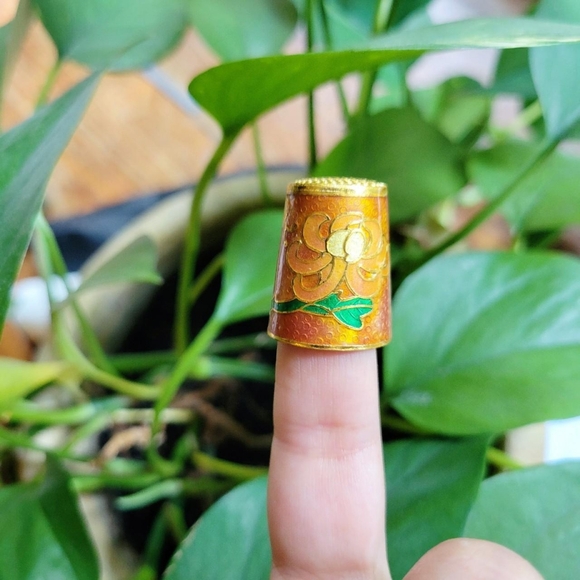 Vintage Floral Cloisonne Thimble - Picture 5 of 8